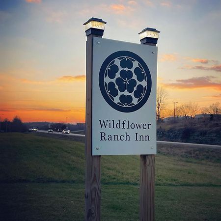 Wildflower Ranch Inn Springfield ภายนอก รูปภาพ